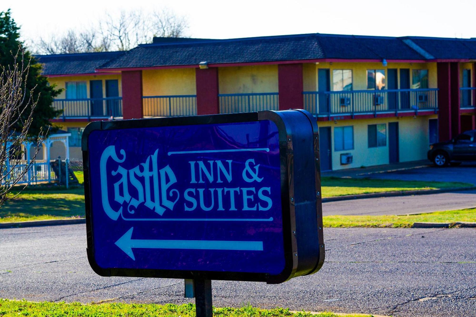 Castle Inn & Suites By Oyo Chickasha Exterior foto